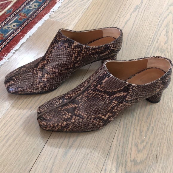 Lightly worn open back booties from LOQ - Picture 2 of 4